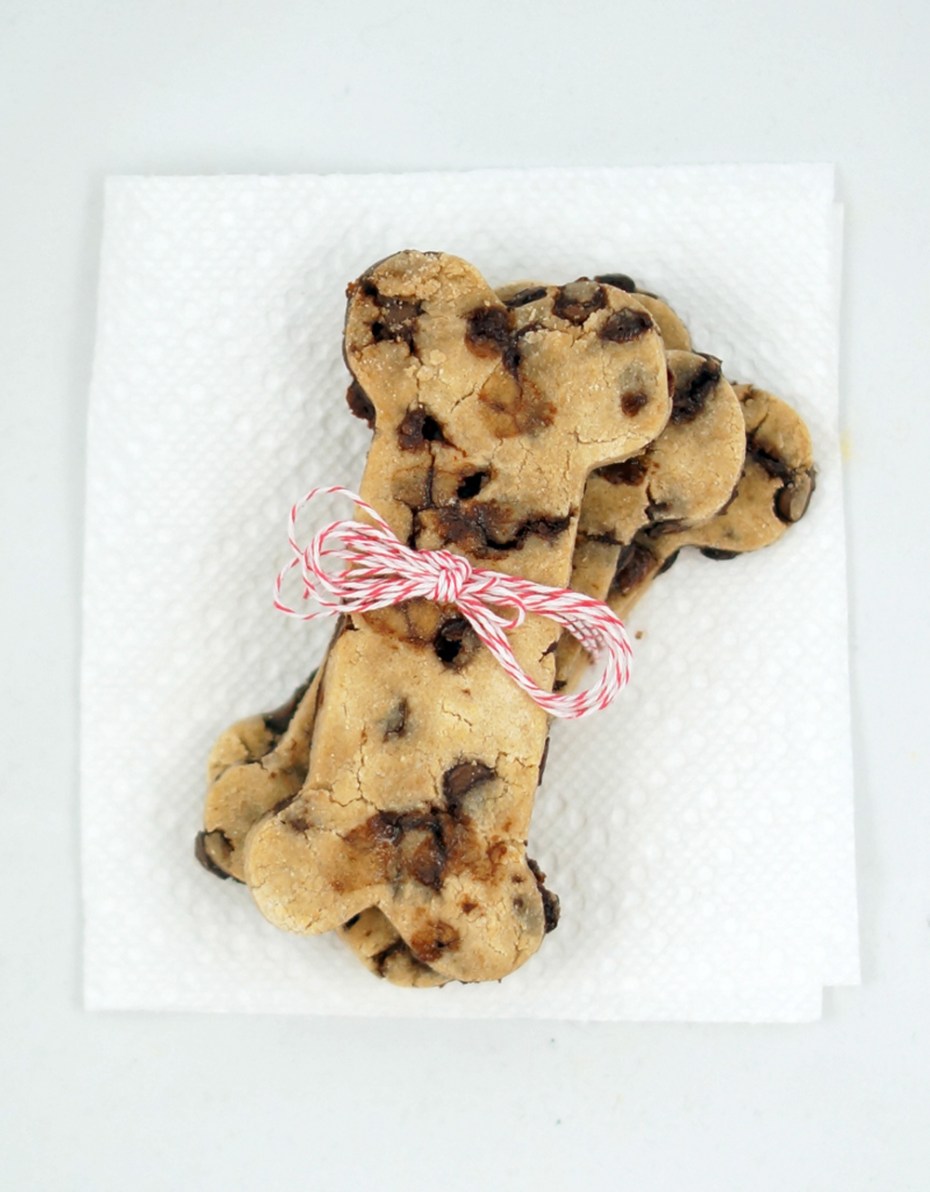 Dog Cookie Recipes for the Holidays